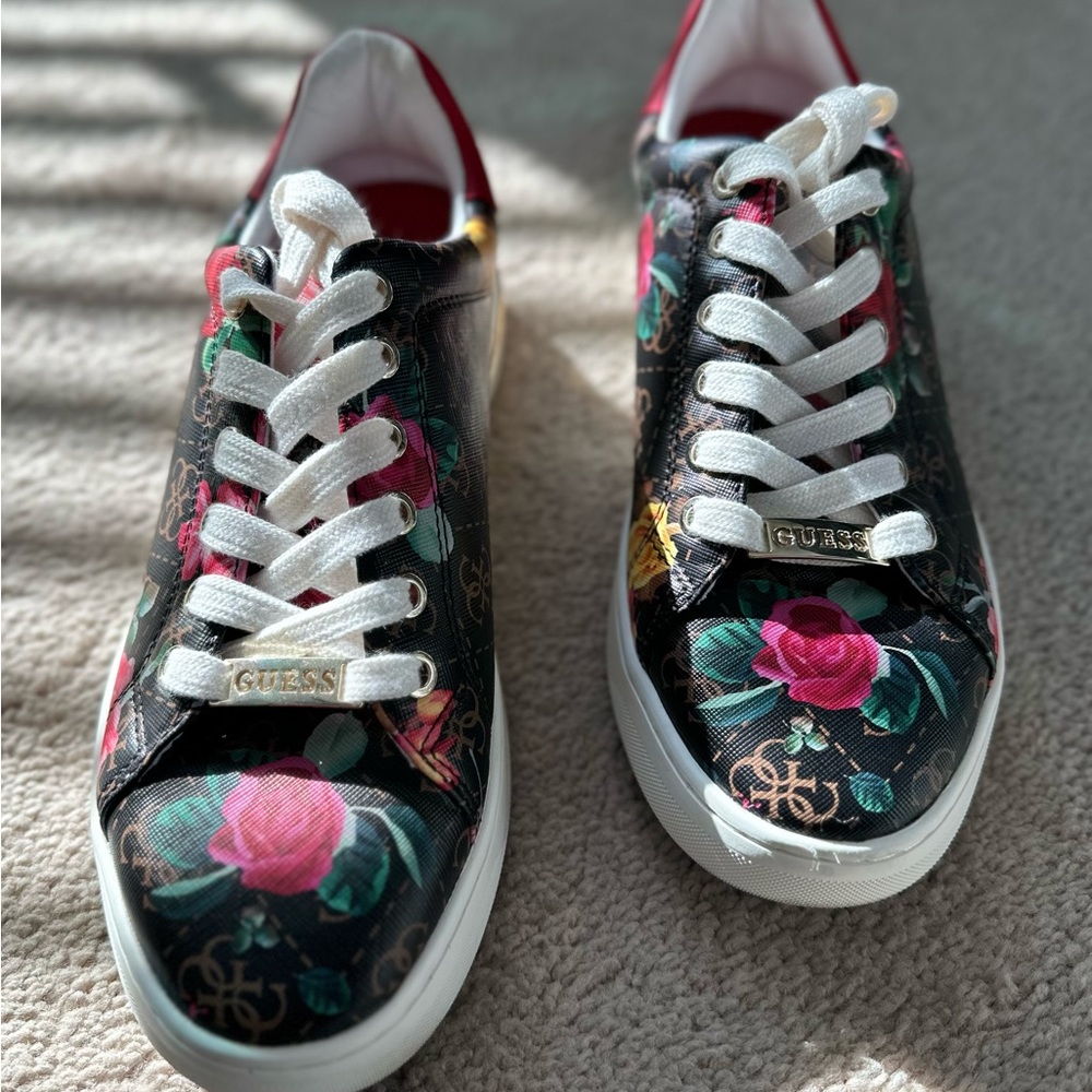 Guess Rose Sneakers 7.5 Med | Pre-Loved